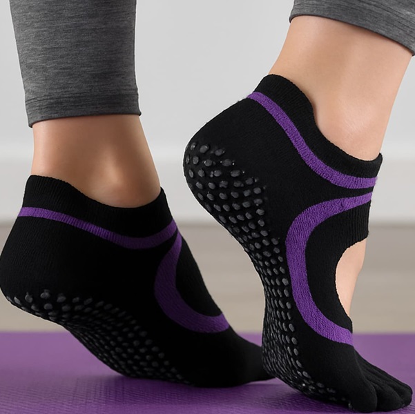 yoga socks supplier